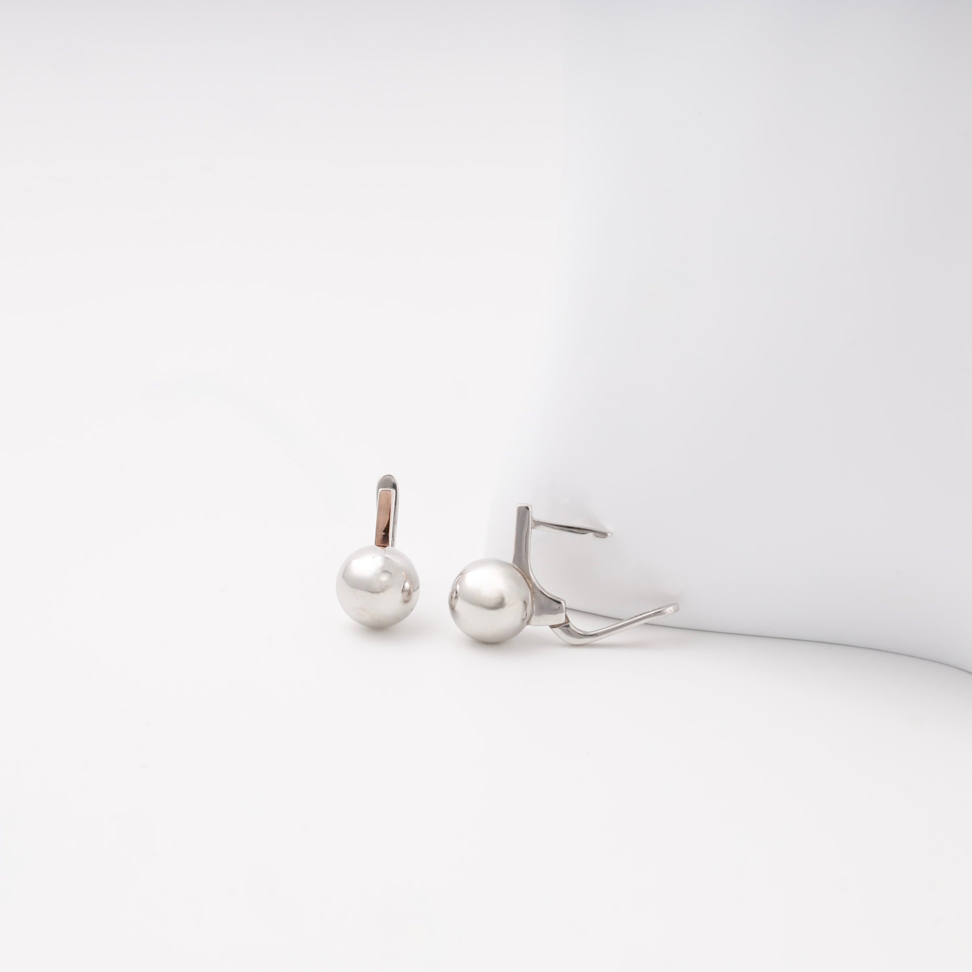 Silver 925 ball earrings, detail — Kabluchka
