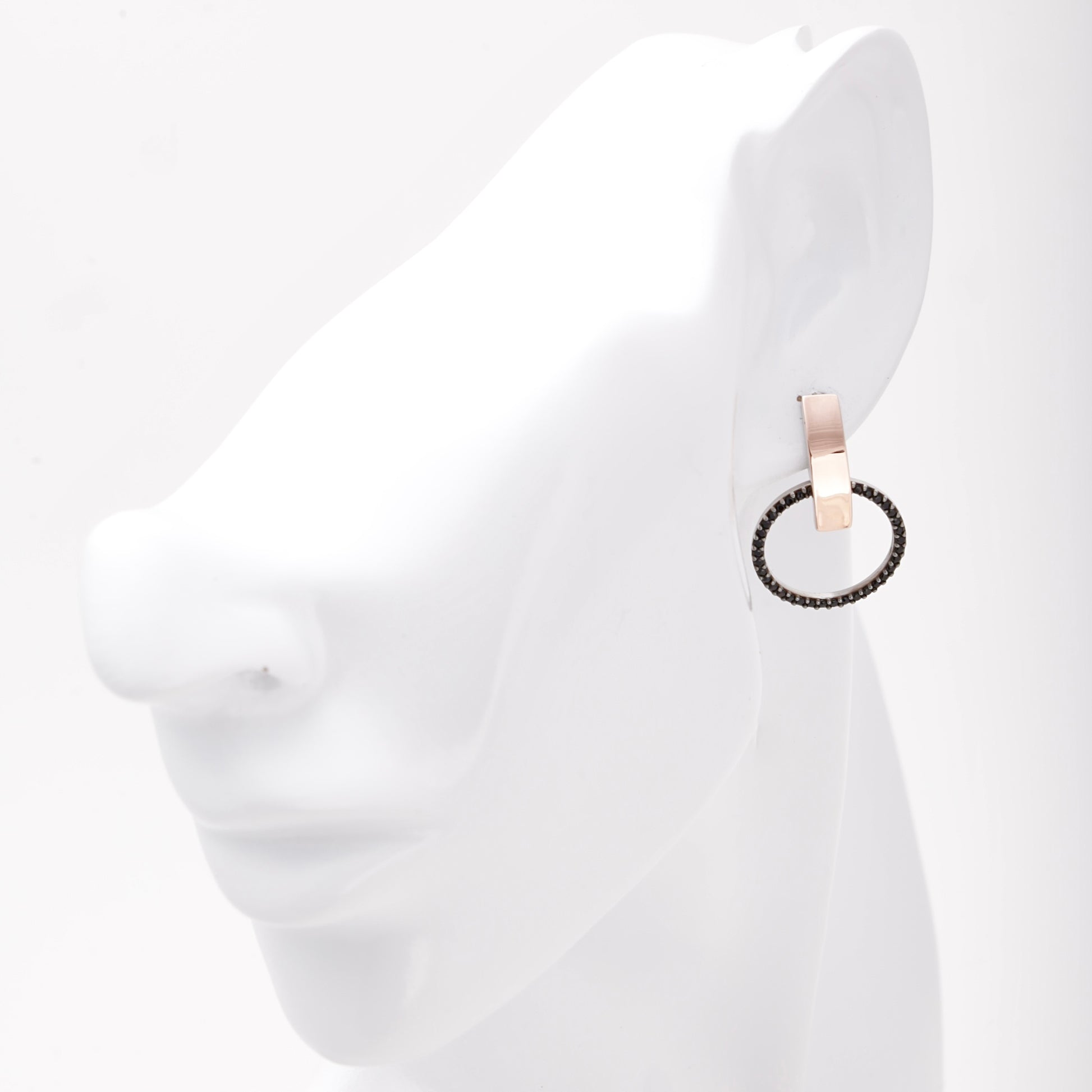 Silver 925 black cubic zirconia circle drop earring on ear model — Kabluchka