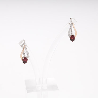Silver 925 garnet drop earring on display stand — Kabluchka