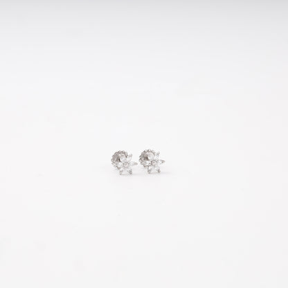 Measurement detail — Silver 925 flower CZ stud earrings — Kabluchka