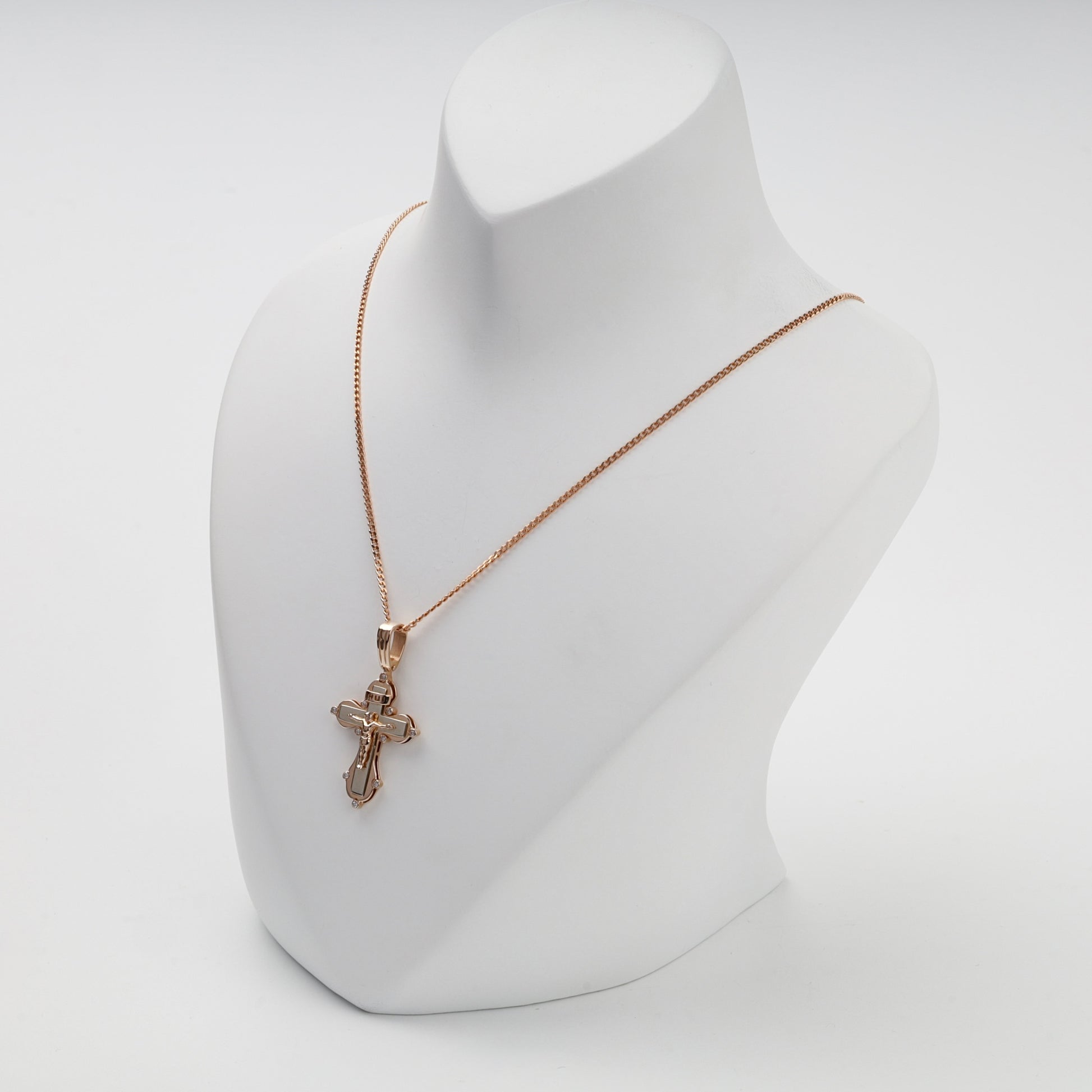 Two-tone Gold 14K (585) cubic zirconia Orthodox crucifix pendant — crucifix close-up — Kabluchka