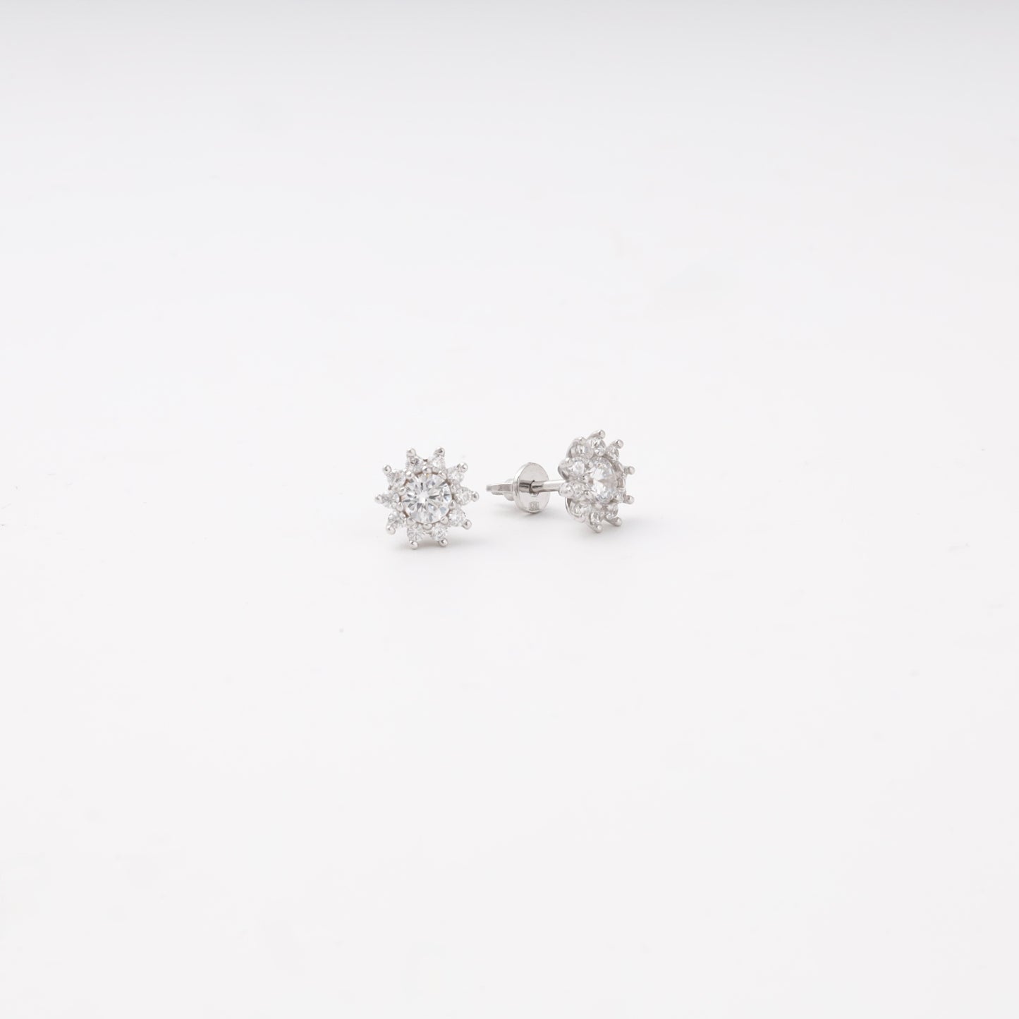 Silver 925 CZ halo studs detail — Kabluchka
