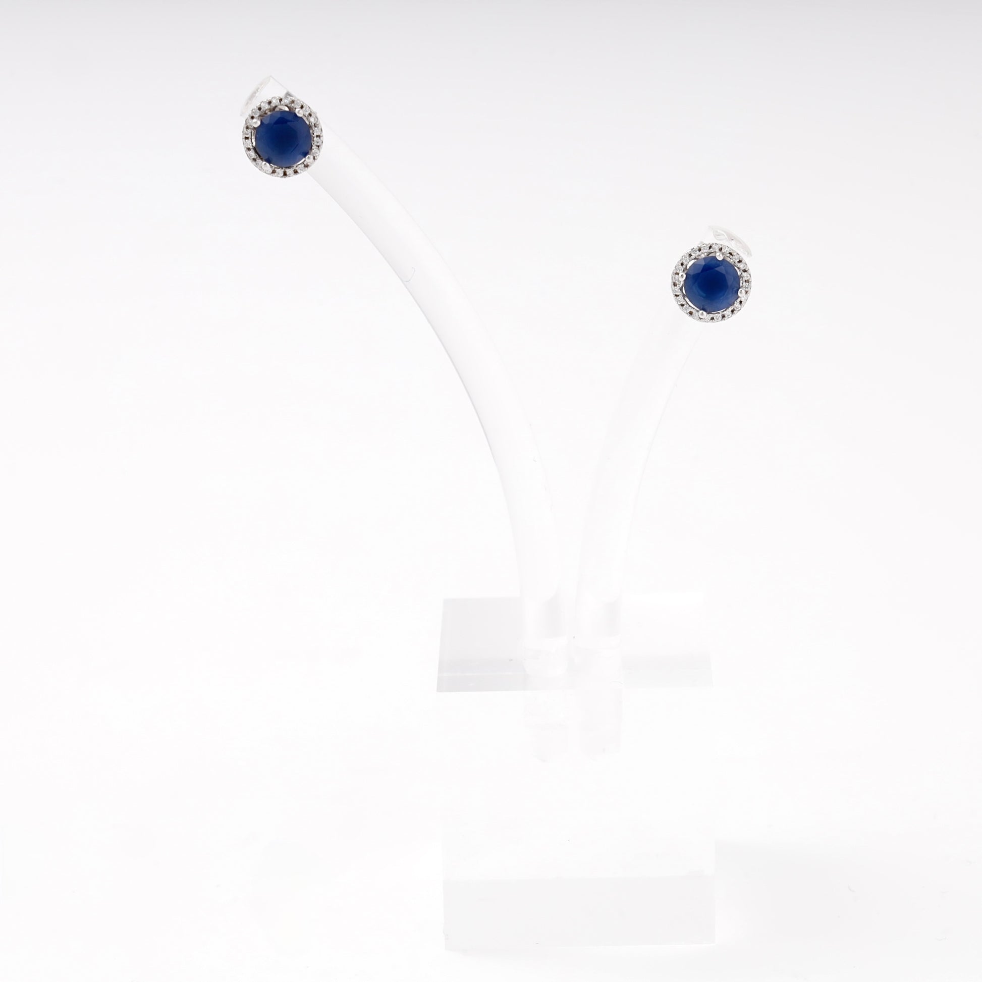 Silver 925 sapphire round stud earrings detail — Kabluchka