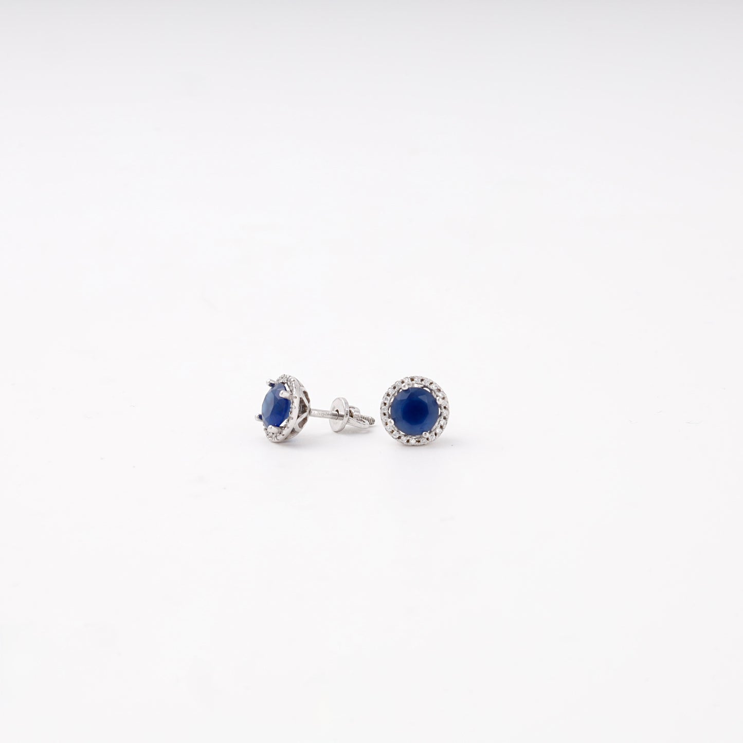Silver 925 round halo stud earrings close-up — Kabluchka