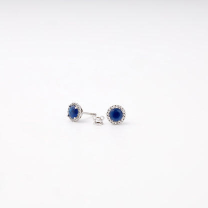 Blue sapphire silver 925 stud earrings, side view — Kabluchka