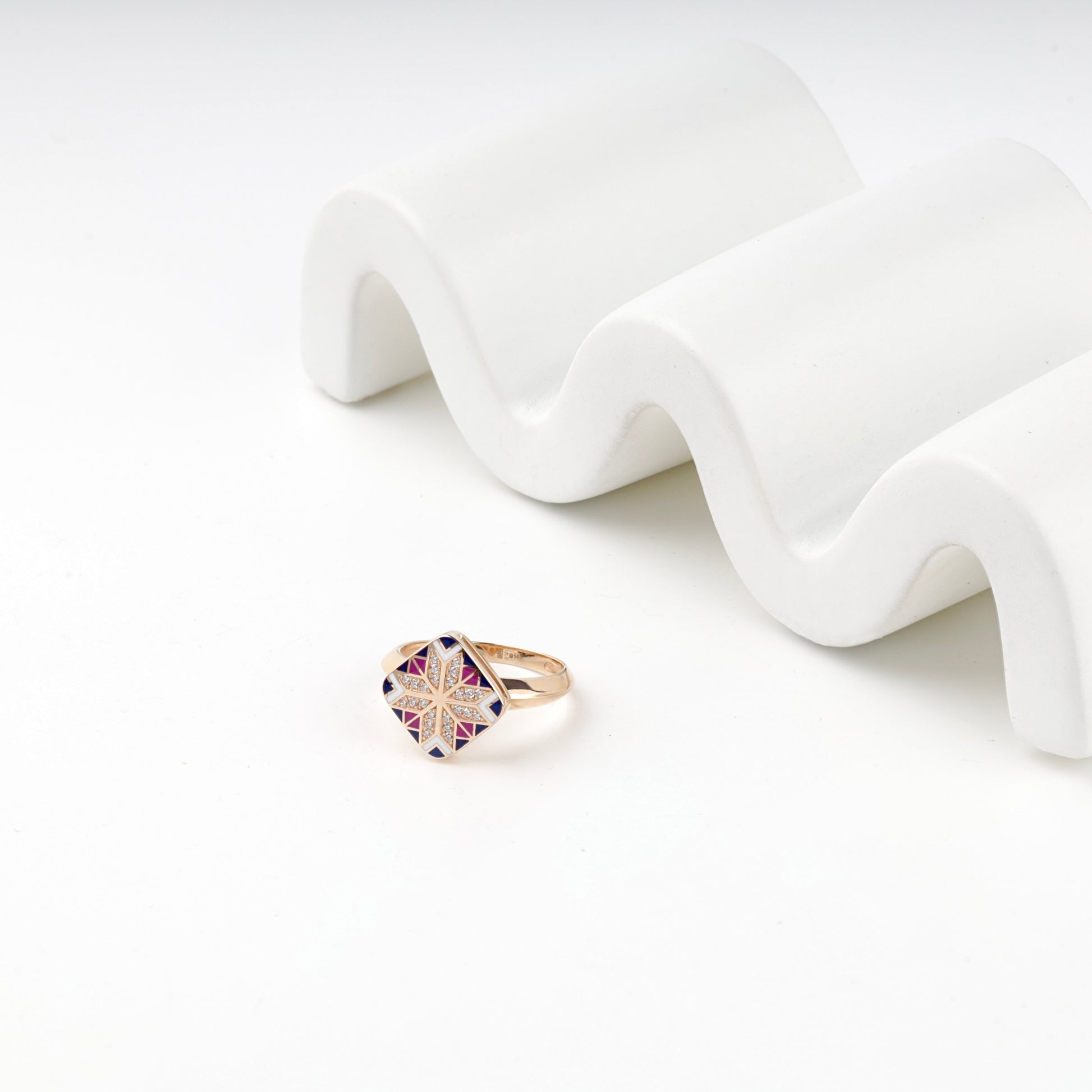 Rose Gold 14K Ukrainian ornament ring, reverse view