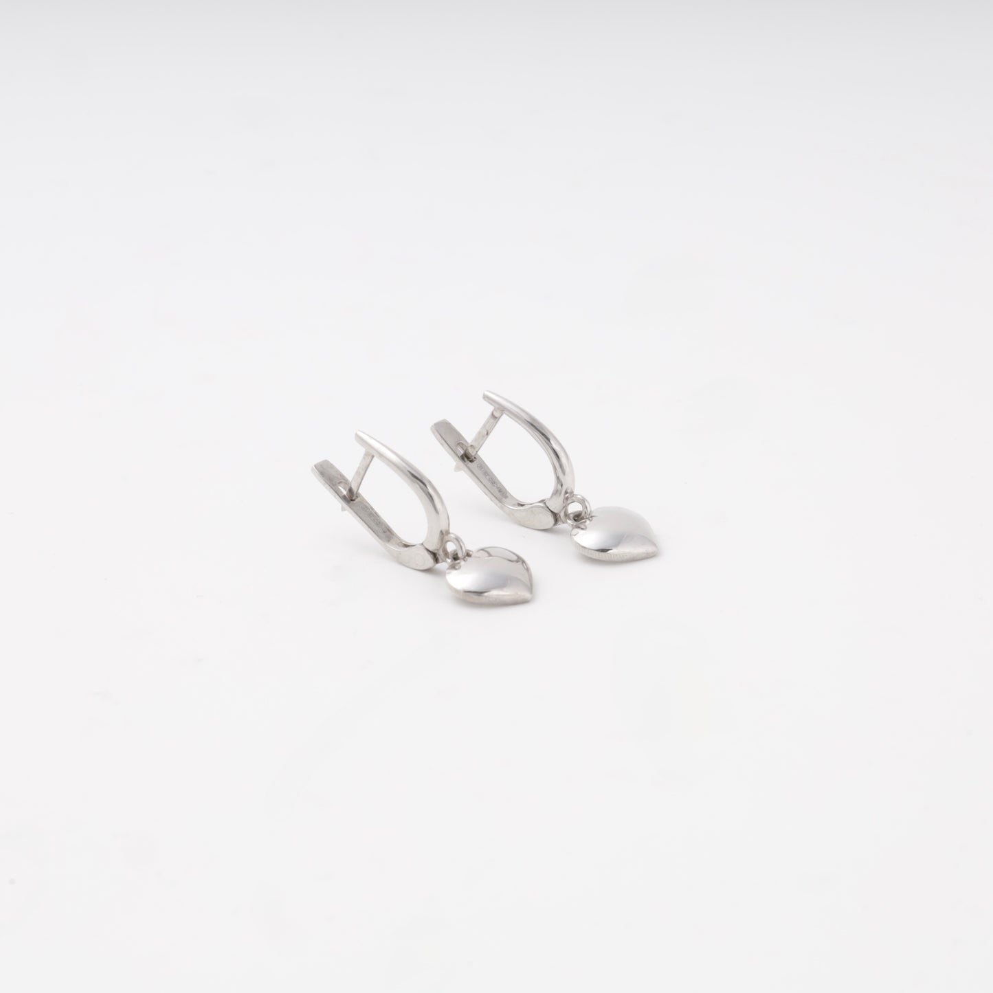 Silver 925 polished heart dangle earrings — view 5 — Kabluchka