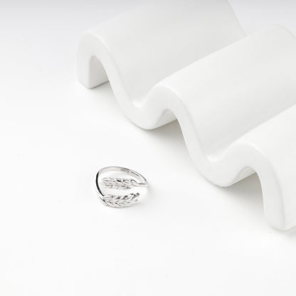 White Gold 14K wheat ear ring, reverse view