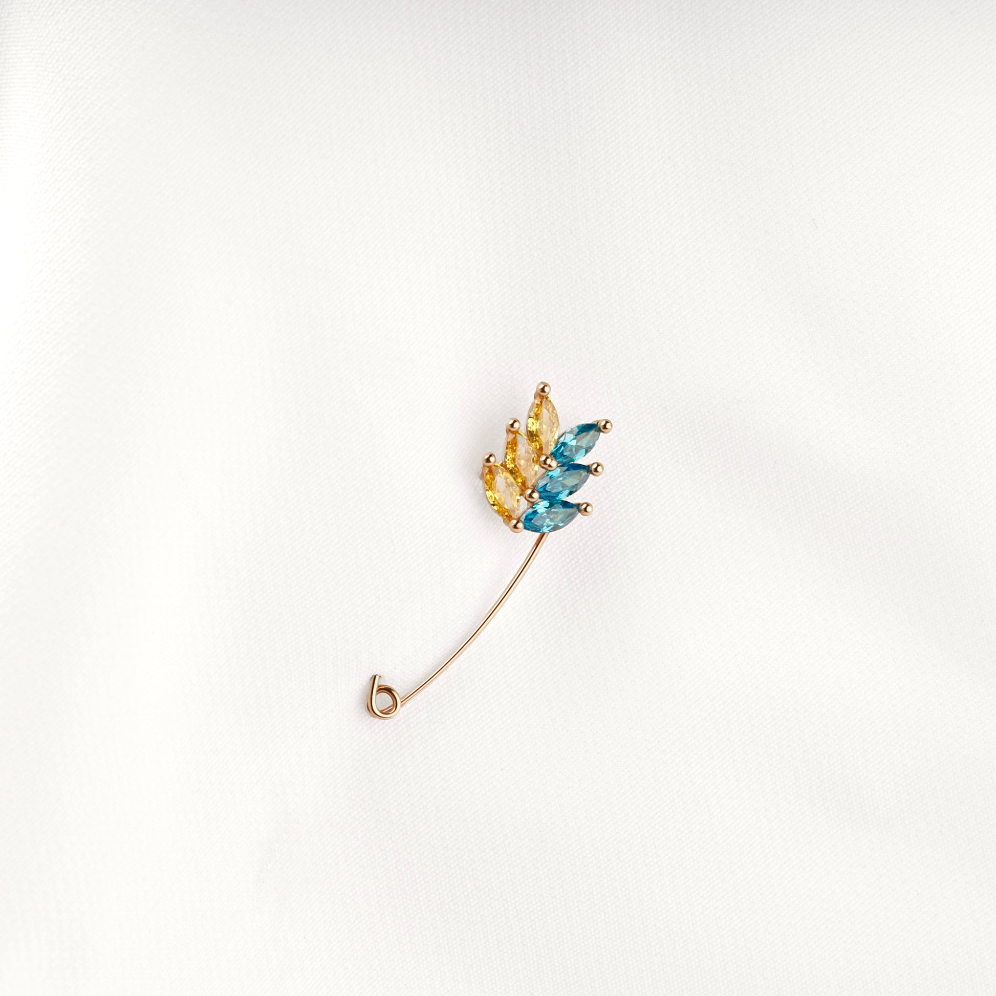 Rose Gold 14K wheat safety pin brooch, angled view