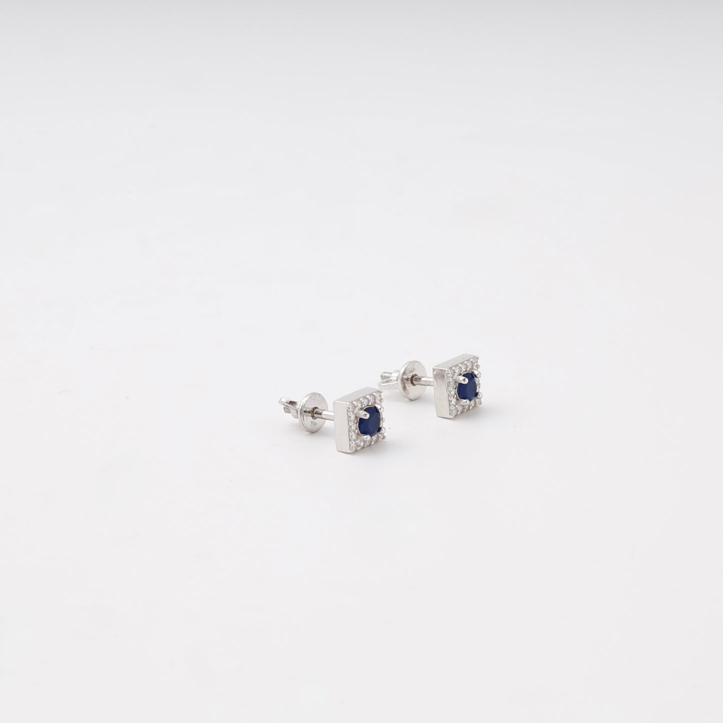 Blue sapphire square halo stud earrings silver 925 — Kabluchka