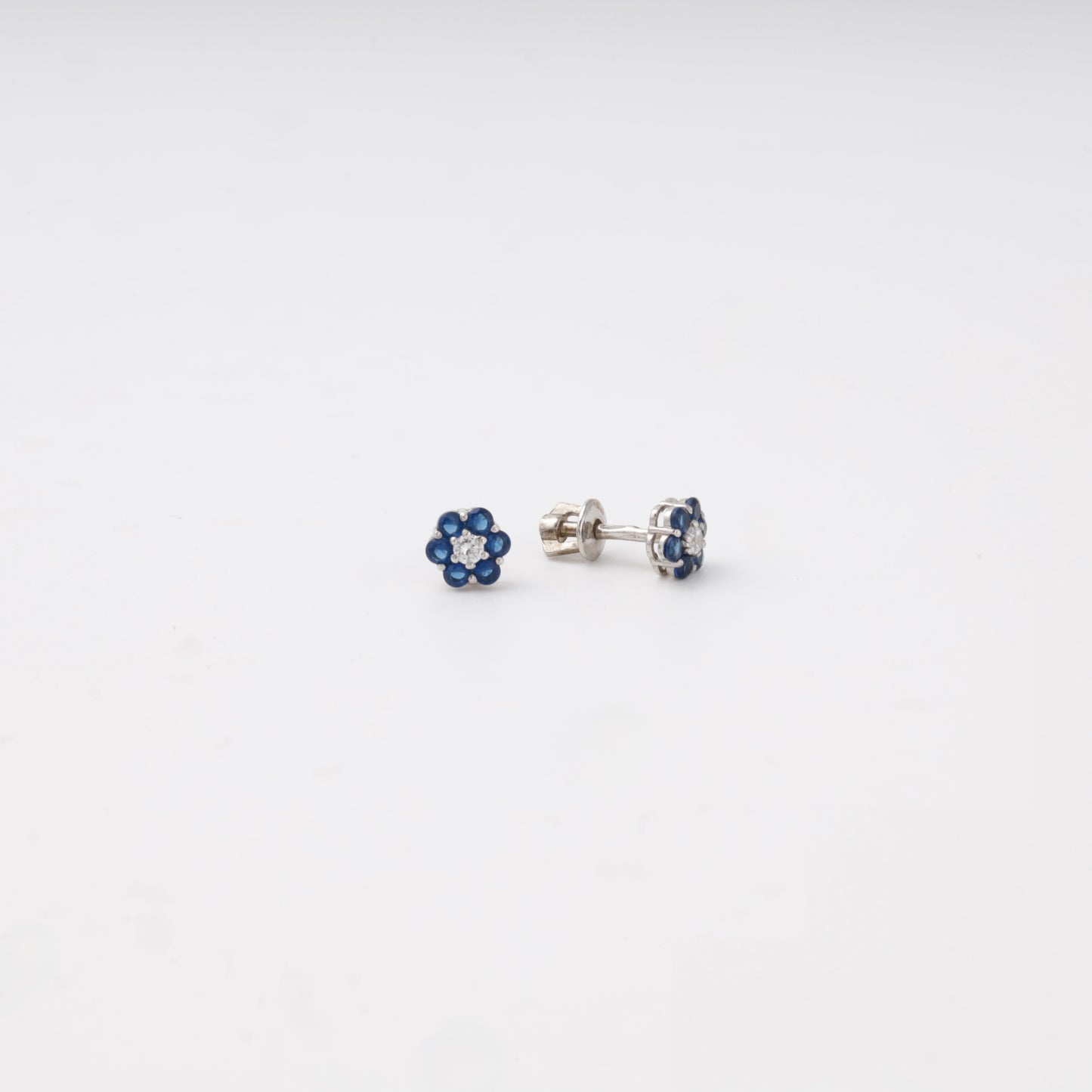 Silver 925 flower stud earrings with screw-back — Kabluchka