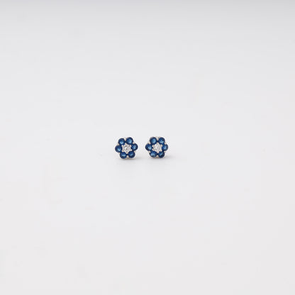 Silver 925 flower stud earrings, blue and white cubic zirconia — Kabluchka