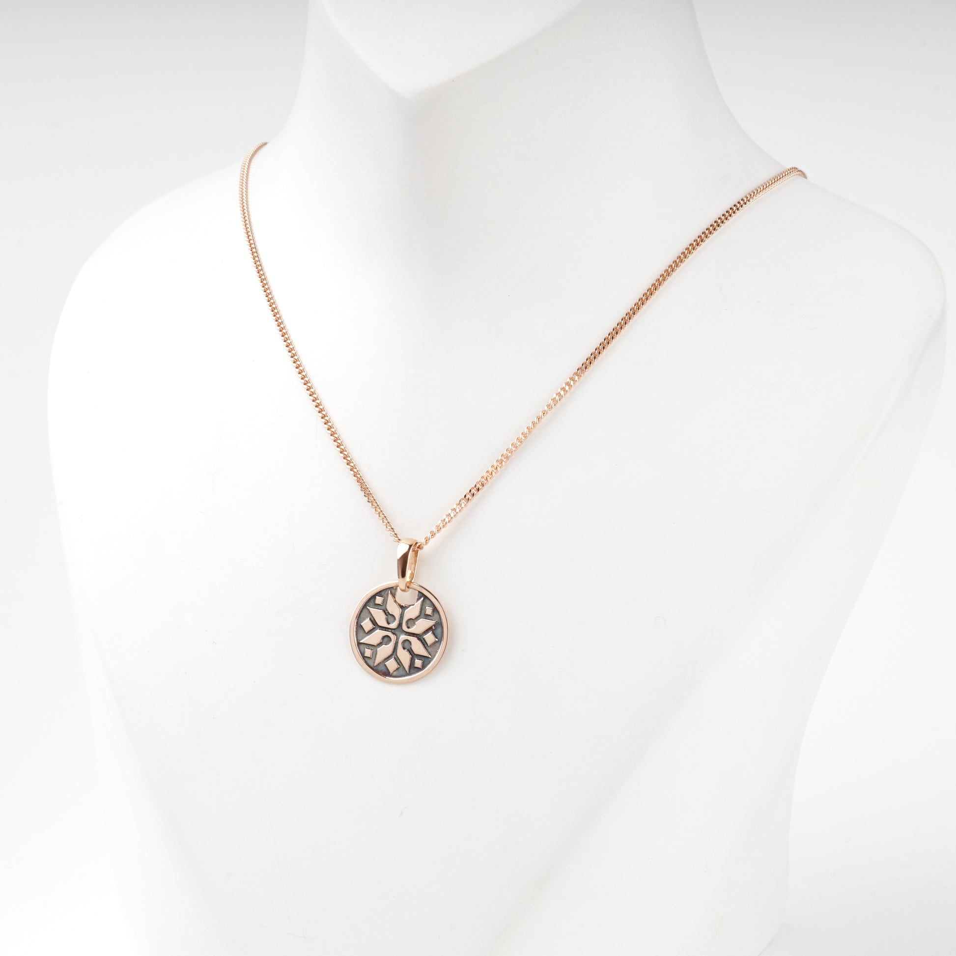 Rose Gold 14K ornamental star pendant, side detail