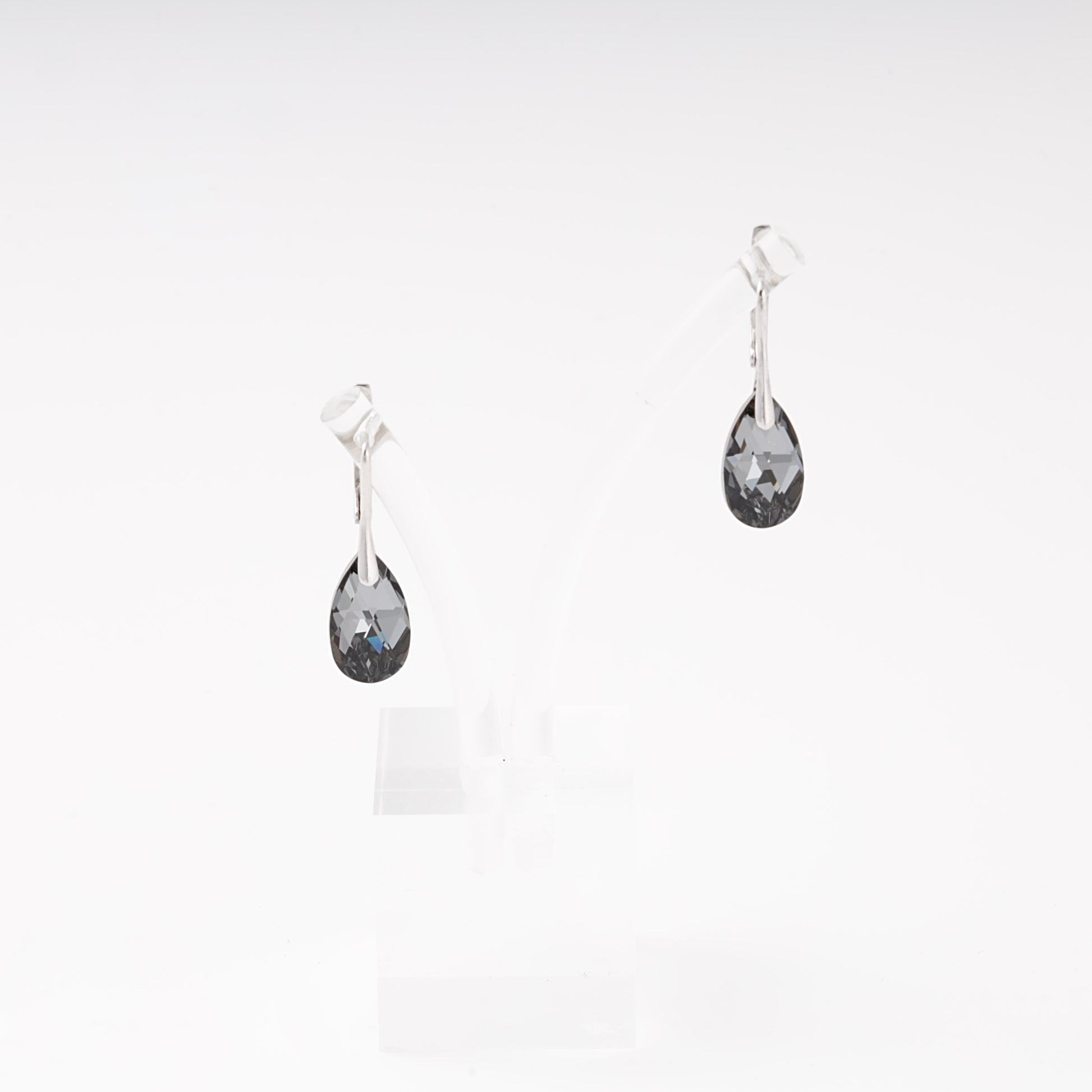 Silver 925 grey crystal drop earrings detail — Kabluchka