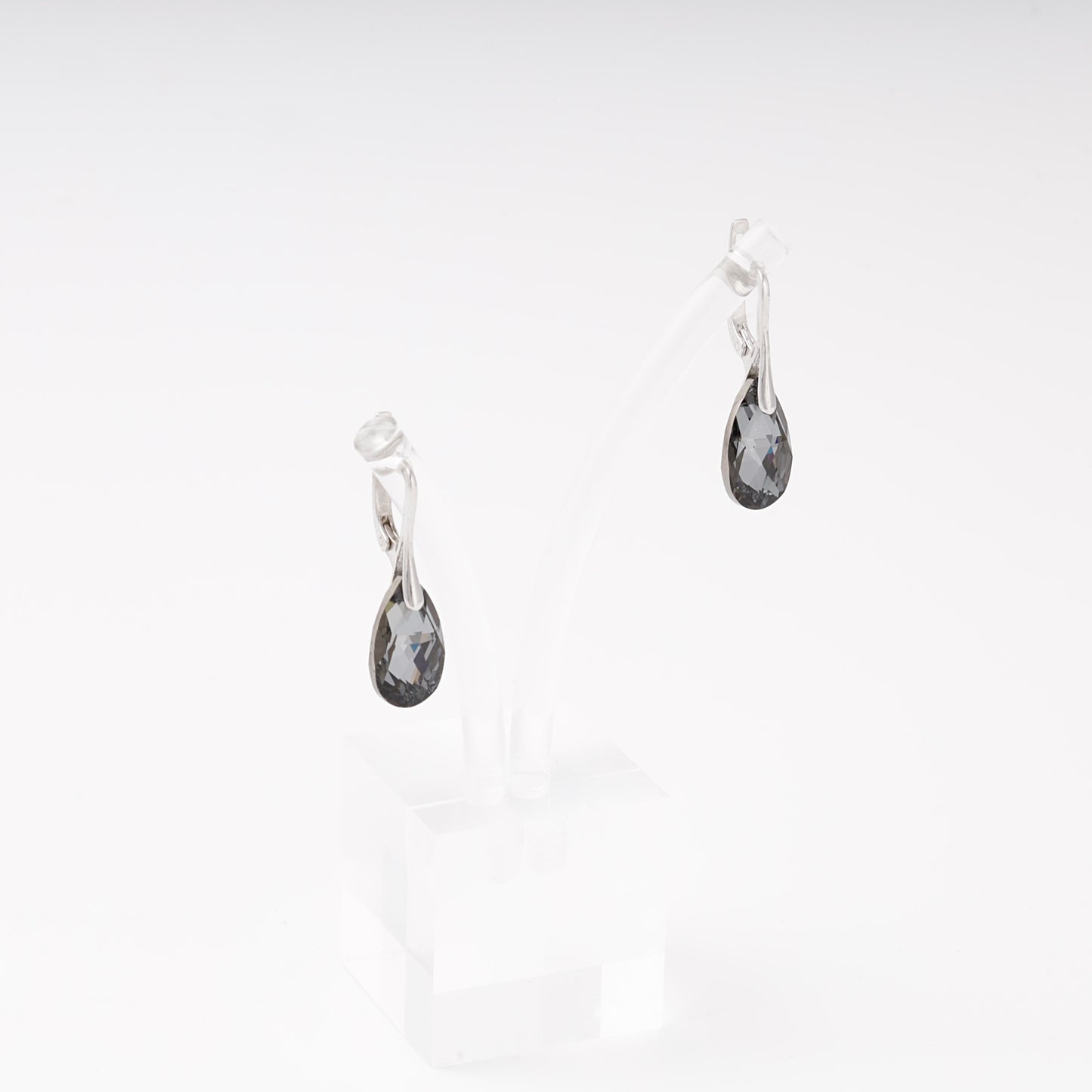 Smoky grey Swarovski teardrop earrings silver 925 — Kabluchka