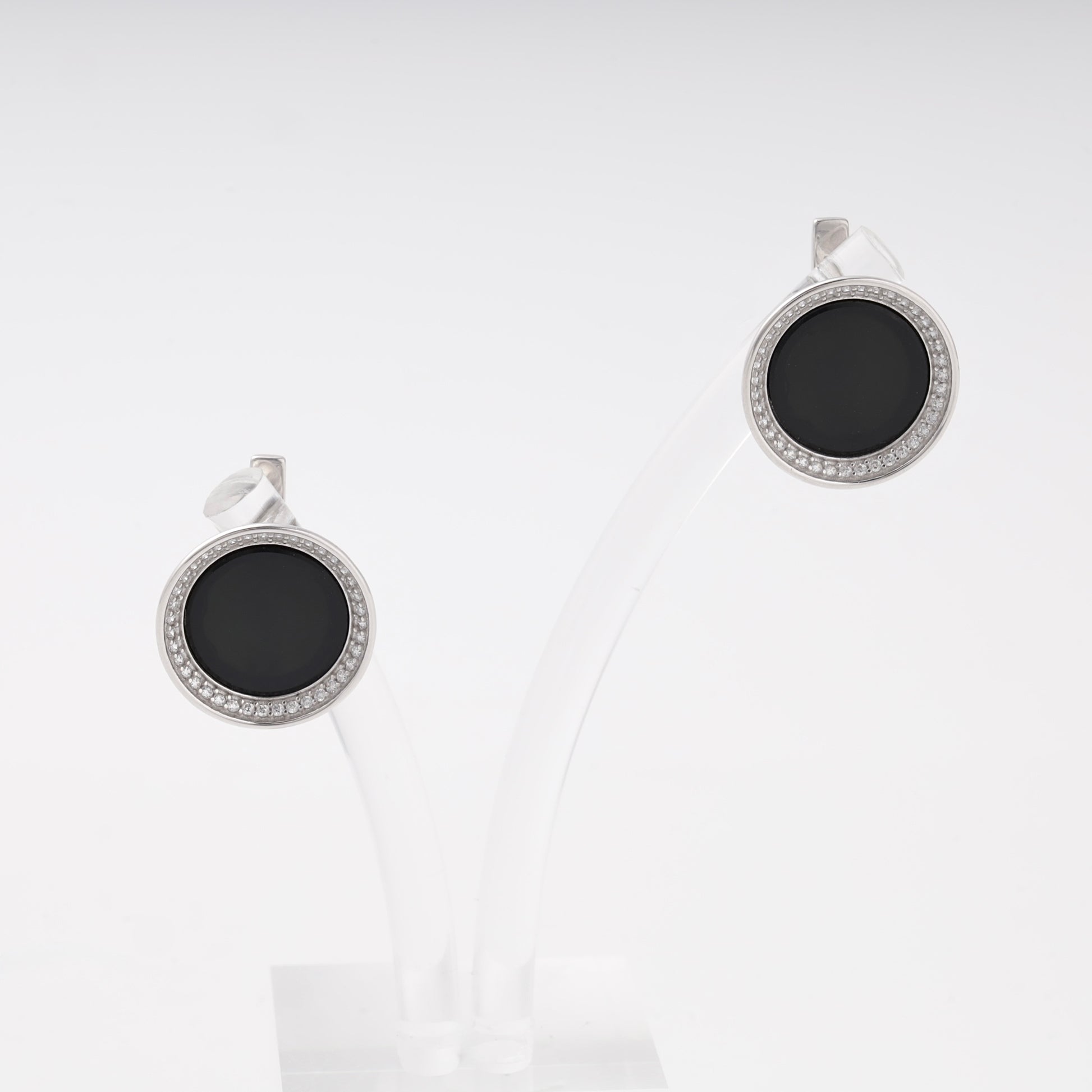 Silver 925 round onyx earrings with cubic zirconia halo — Kabluchka