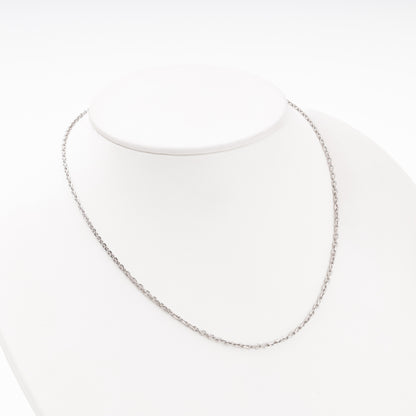Silver 925 fine chain side view on bust — Kabluchka