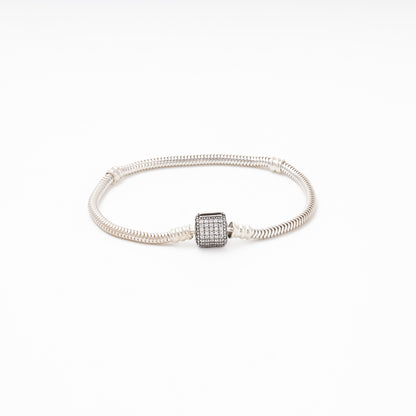 Silver 925 snake charm bracelet with CZ box clasp, top view — Kabluchka