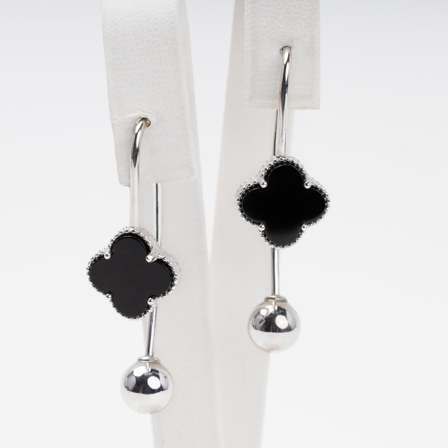 Rhodium-plated silver 925 drop earrings with black onyx clover | Jewelry Store Kabluchka