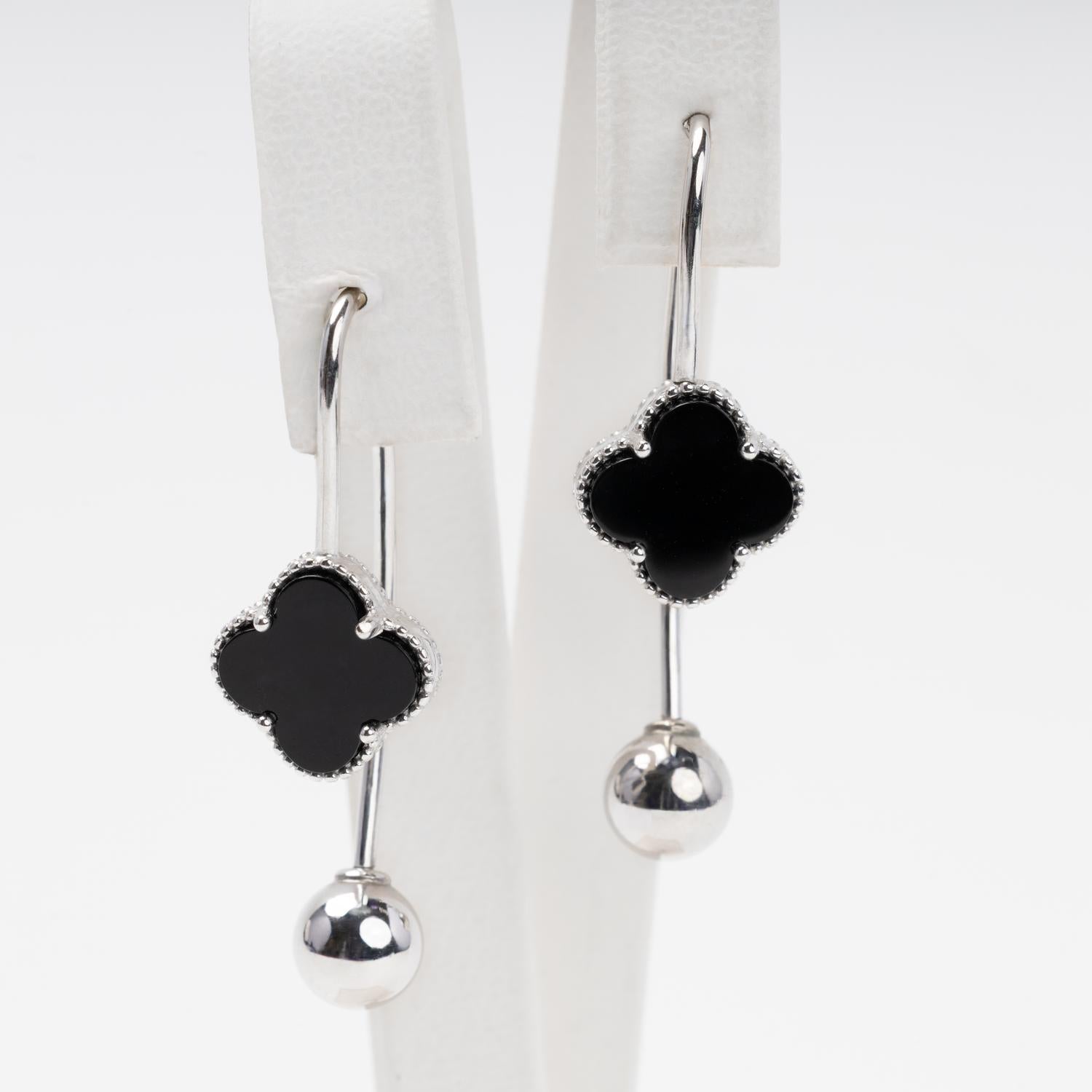 Rhodium-plated silver 925 drop earrings with black onyx clover | Jewelry Store Kabluchka