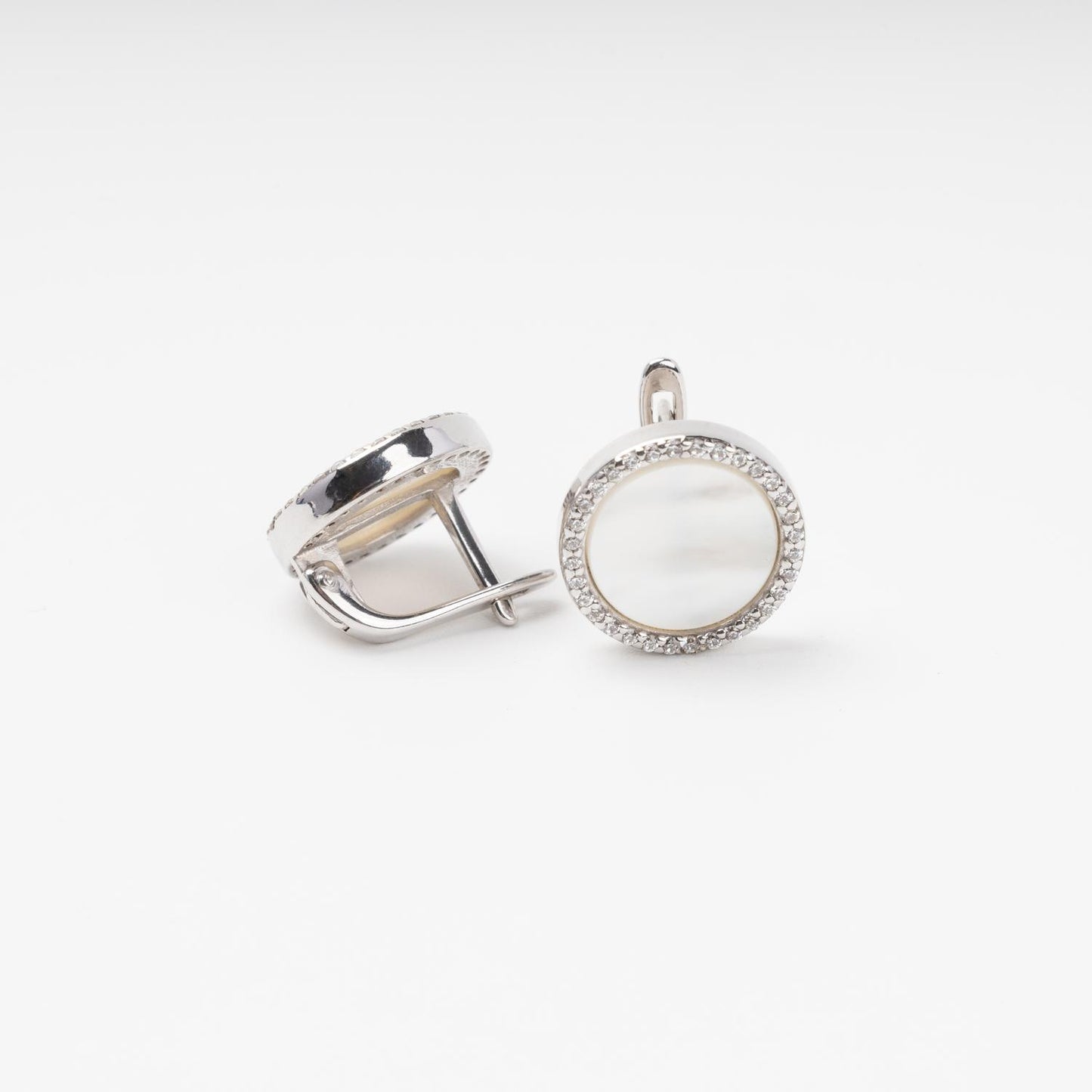 Silver 925 round earrings with mother-of-pearl side view | Jewelry Store Kabluchka