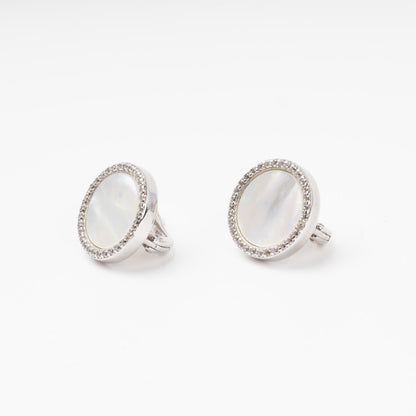 Silver 925 earrings with mother-of-pearl center close-up | Jewelry Store Kabluchka