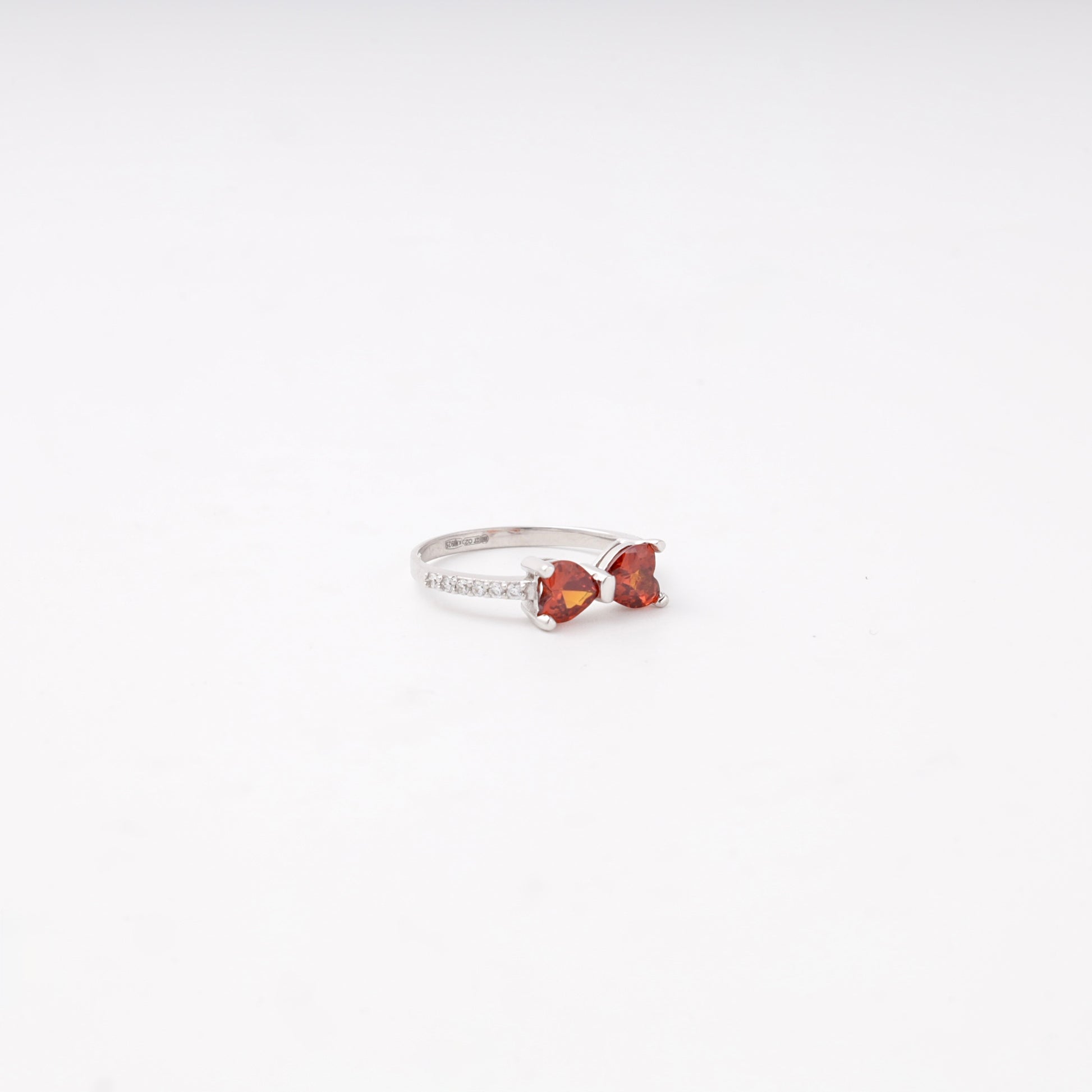 Silver 925 red bow ring on stand — Kabluchka