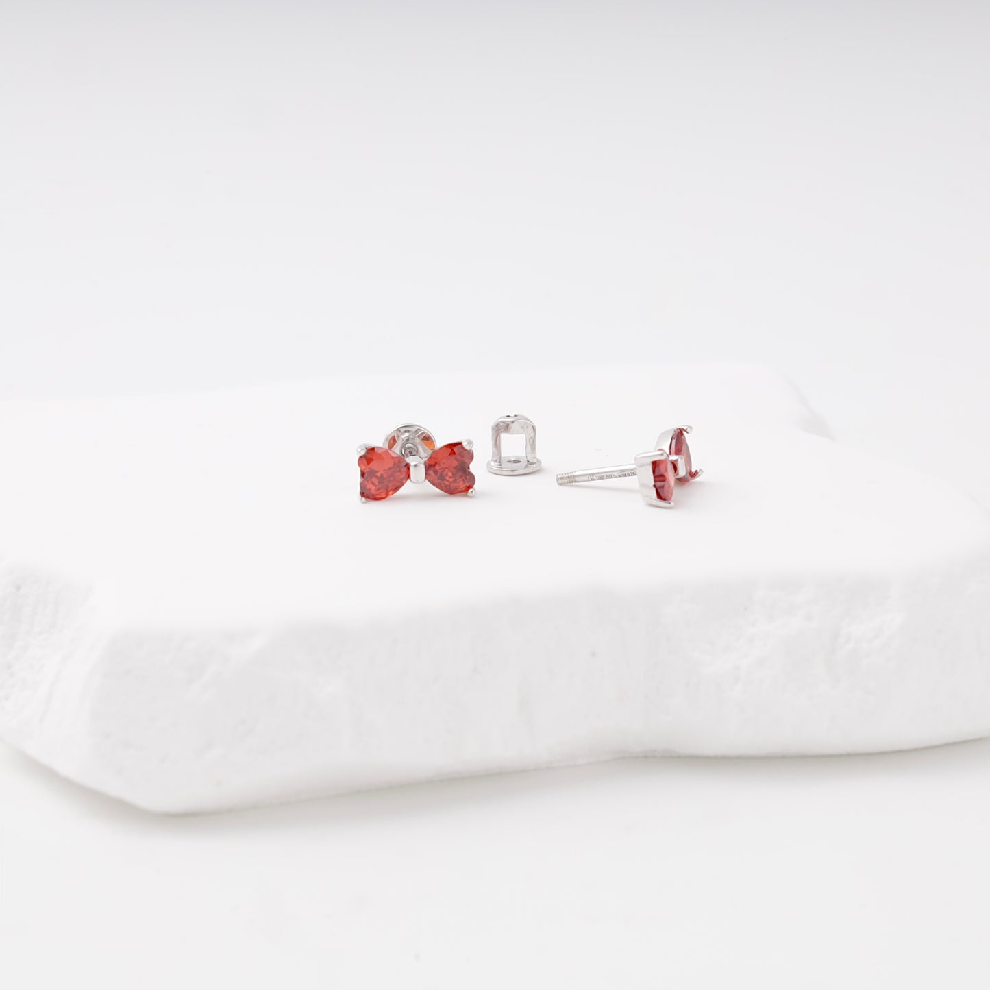 Bow stud earrings with push-back fastening — Kabluchka