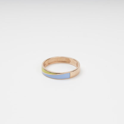 Sophisticated 14K (585) Rose Gold minimalist ring featuring a smooth wavy pattern of blue and yellow enamel, symbolizing the Ukrainian flag on a white background.
