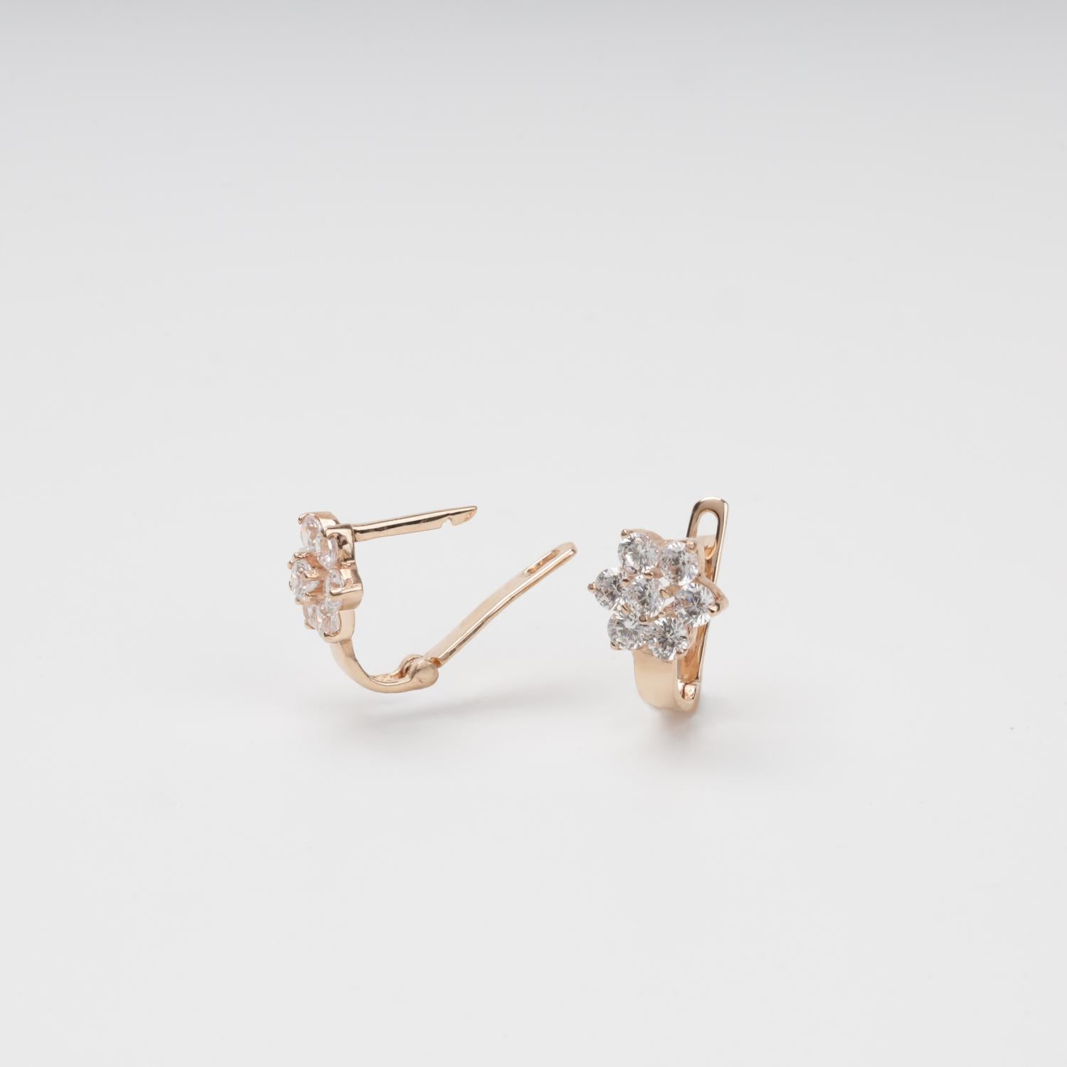 Rose gold 585 flower stud earrings with CZ prong setting - Kabluchka