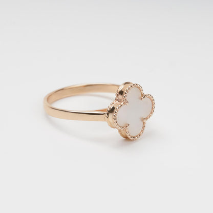 Sophisticated 14K (585) Rose Gold ring featuring a central white mother-of-pearl quatrefoil insert, framed by a delicate gold border on a clean white background.