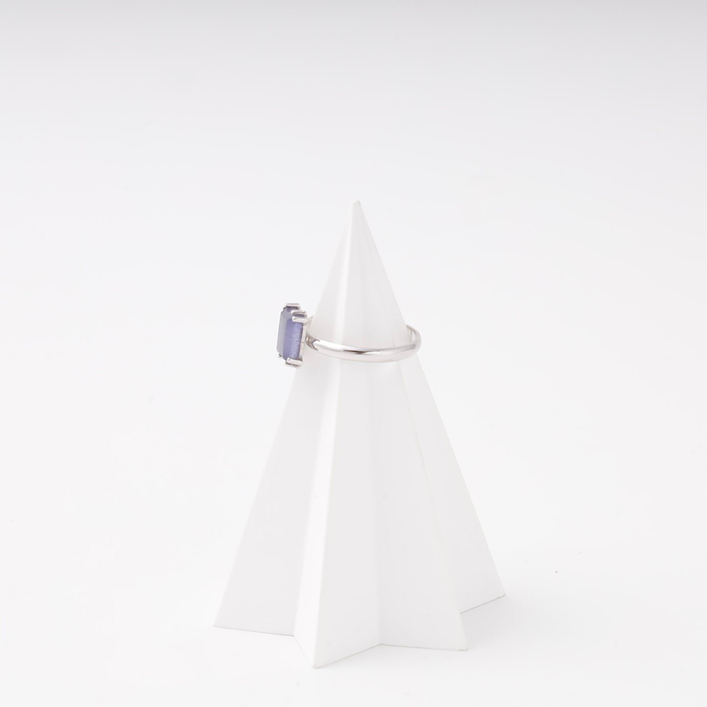 Silver 925 ulexite ring side view — Kabluchka