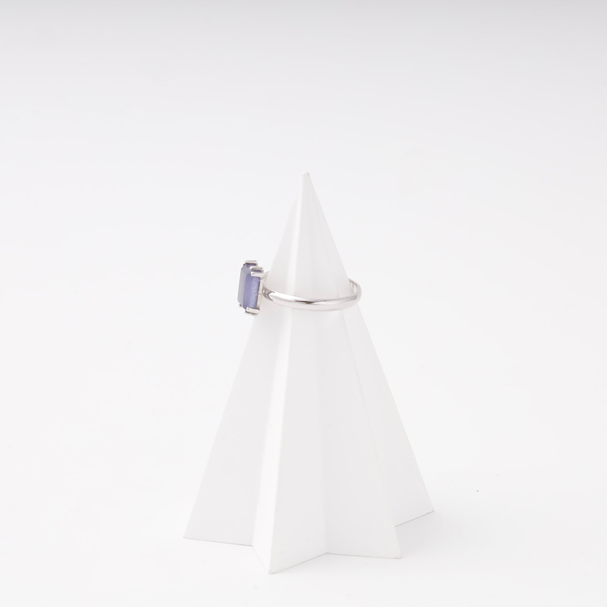 Silver 925 ulexite ring side view — Kabluchka