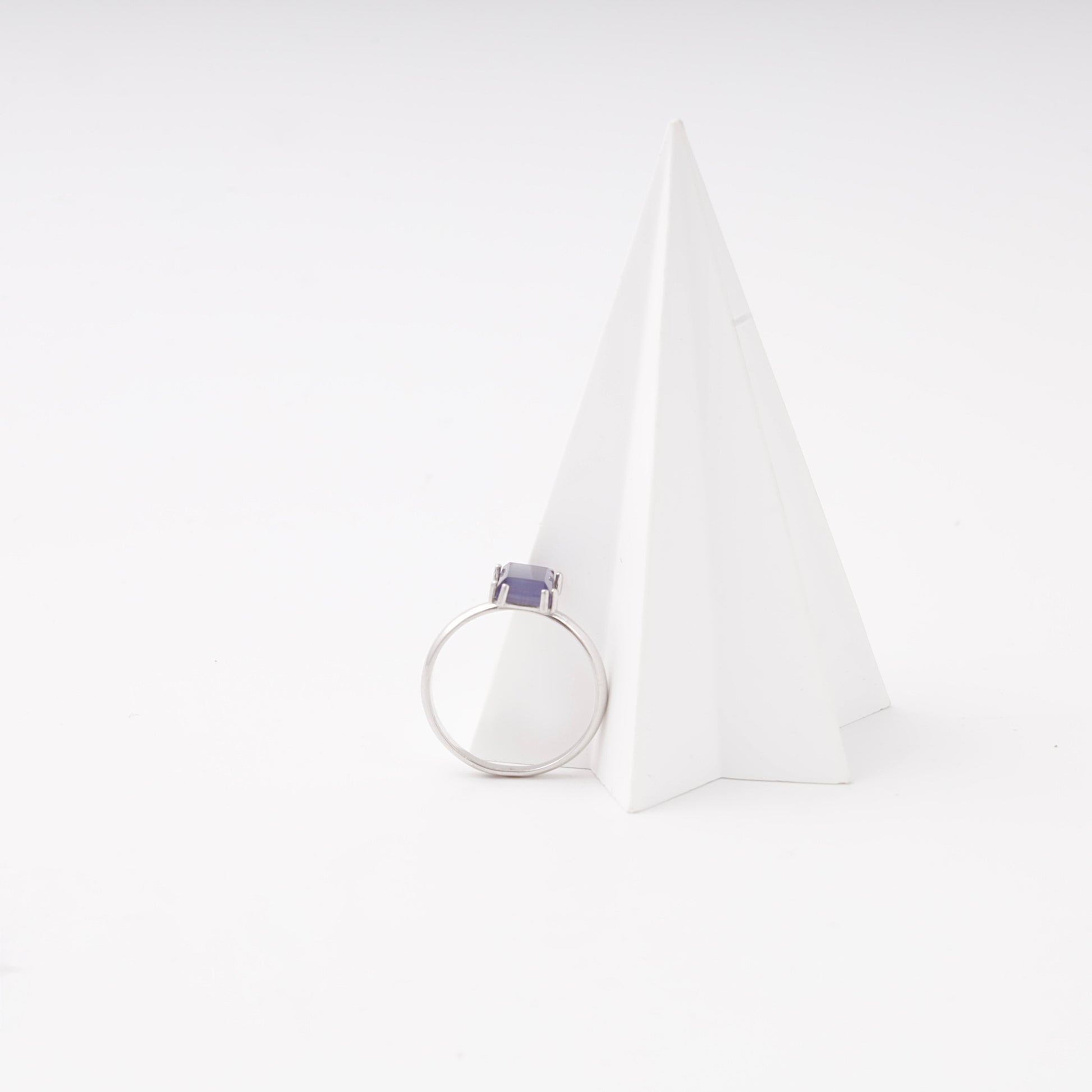 Silver 925 ring with ulexite, detail — Kabluchka