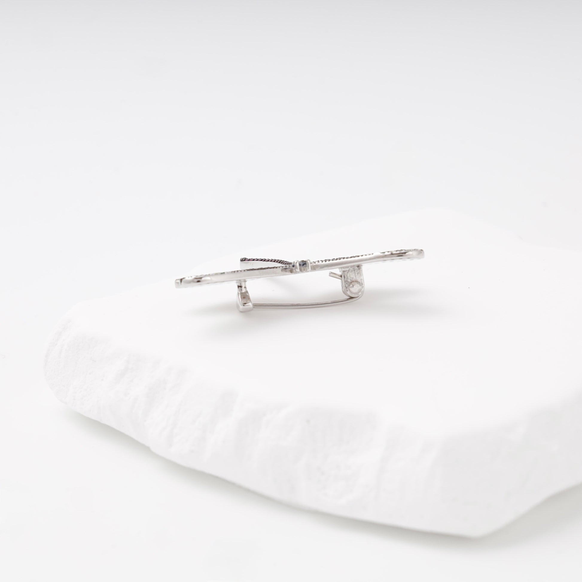 Silver 925 dragonfly brooch, back with pin fastening — Kabluchka