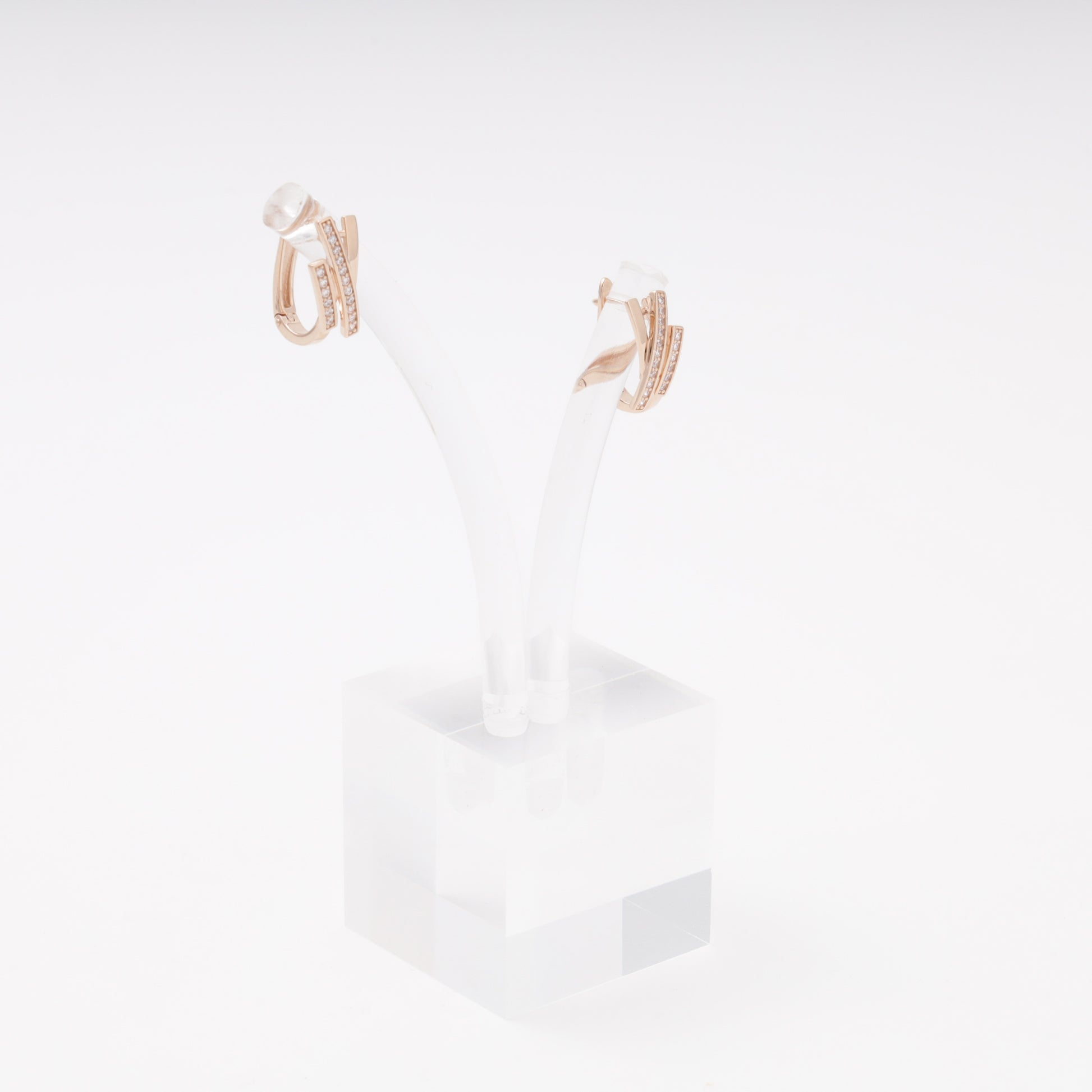 Rose gold double bar earrings with CZ pavé showing English lock from behind — Kabluchka
