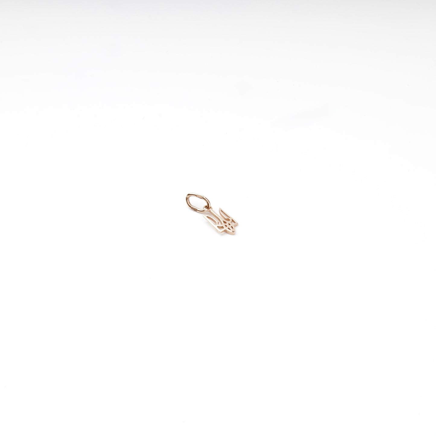 Rose Gold 585 Ukrainian Trident Pendant detail — Kabluchka