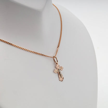 Two-tone Gold 14K (585) engraved Orthodox crucifix pendant — reverse inscription detail — Kabluchka