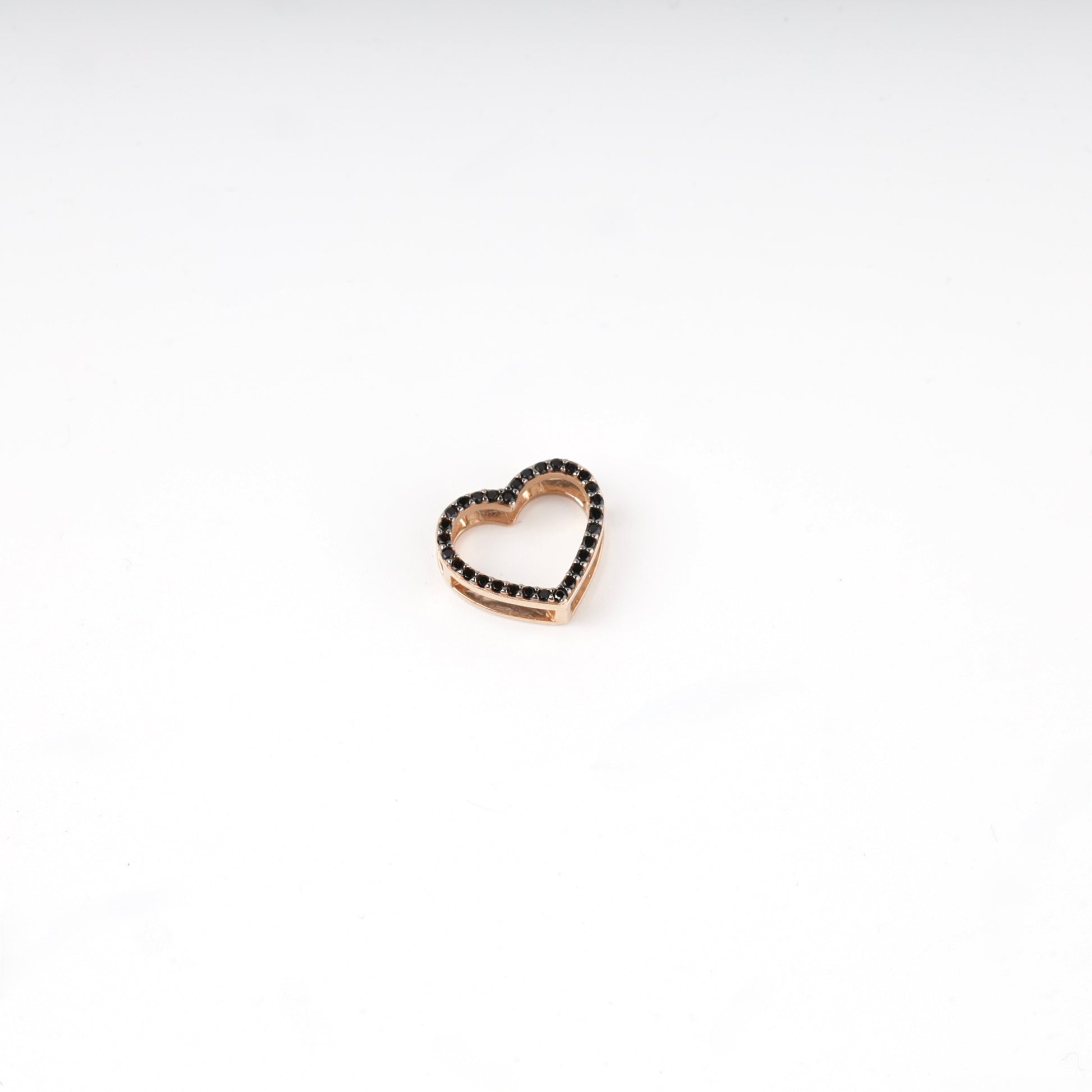 Gold 585 heart pendant with black stones — Kabluchka
