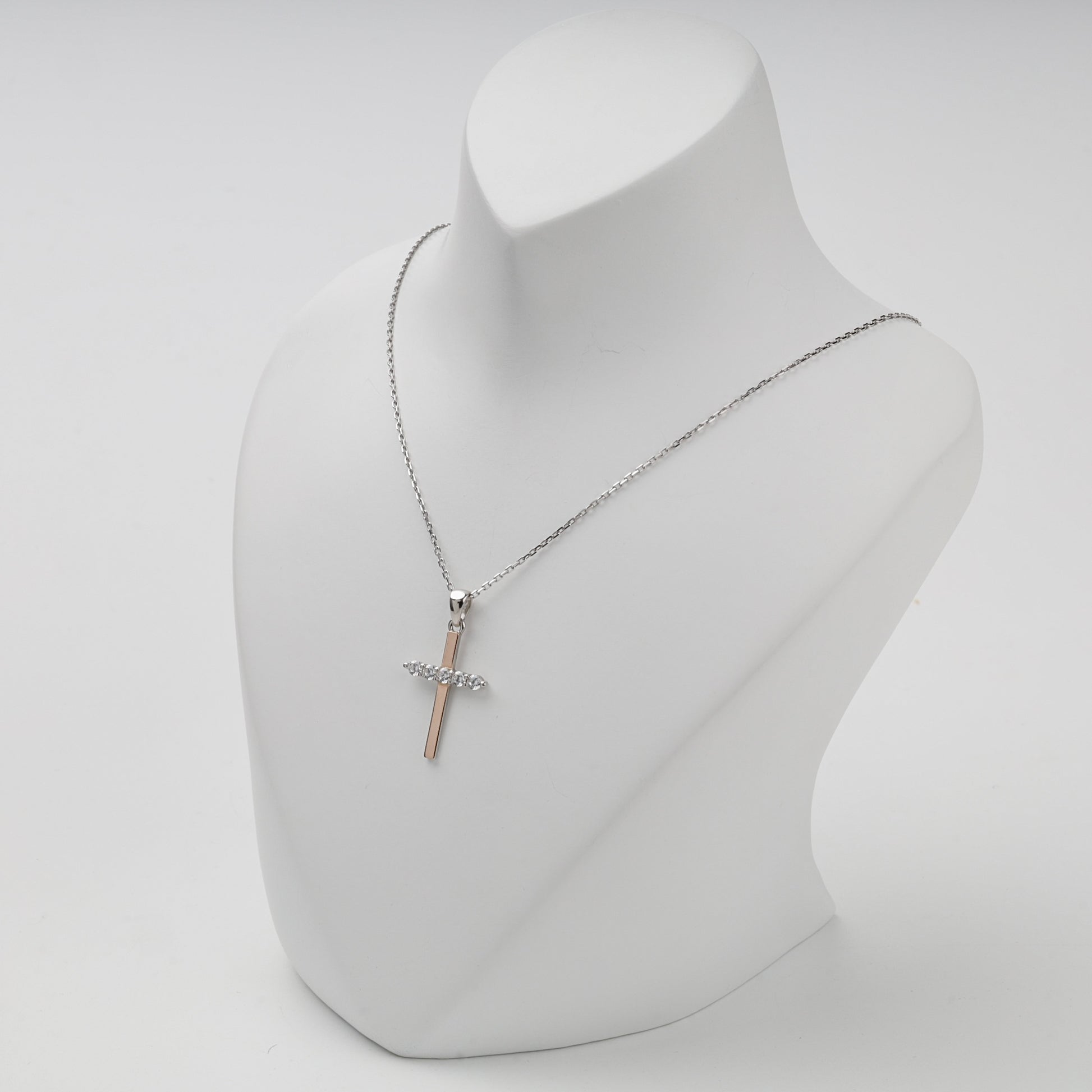 Rhodium-plated Silver 925 and Gold 375 cubic zirconia cross pendant — cross profile — Kabluchka