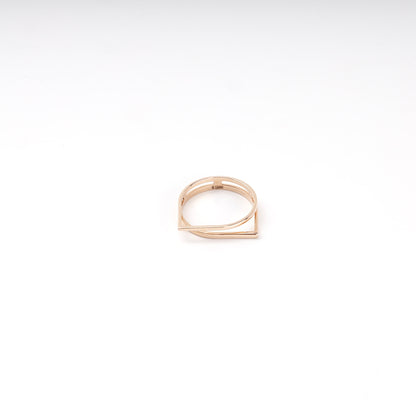 Minimalist rose gold geometric ring, side profile — Kabluchka