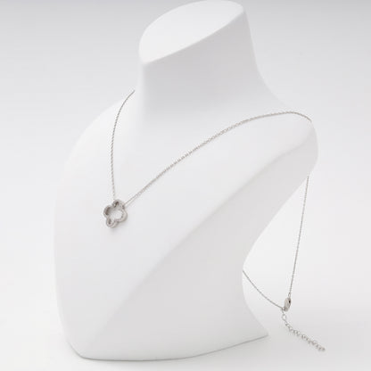 Silver 925 open clover pendant necklace shown on a bust — Kabluchka
