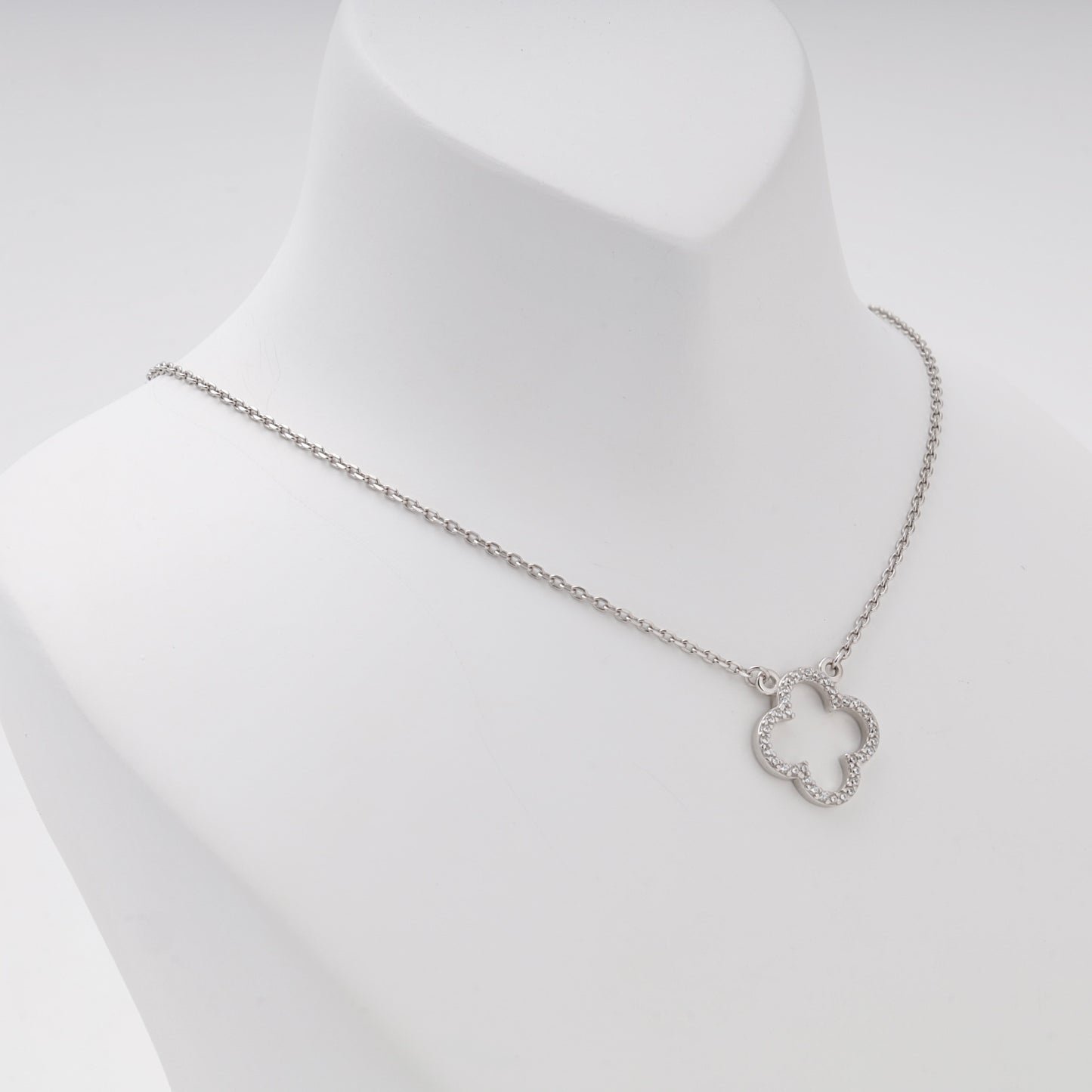 Silver 925 clover CZ pendant necklace — view 2 — Kabluchka
