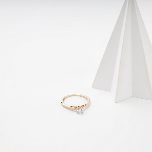 Rose gold Royal cubic zirconia solitaire ring, front view — КД4119Royal — Kabluchka