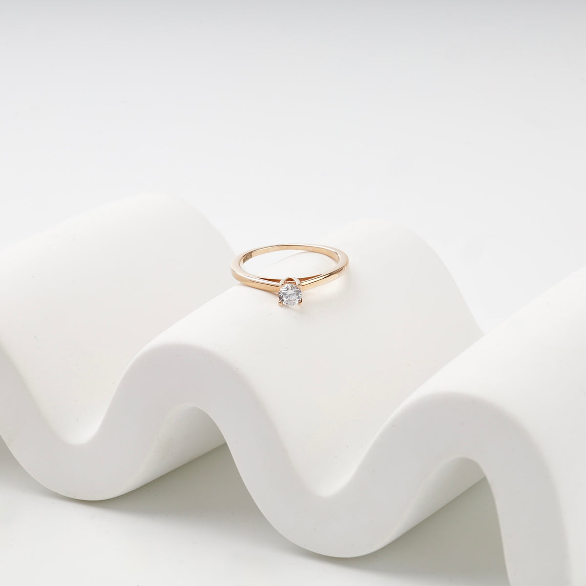 Rose gold solitaire ring on display — КД4119Royal — Kabluchka