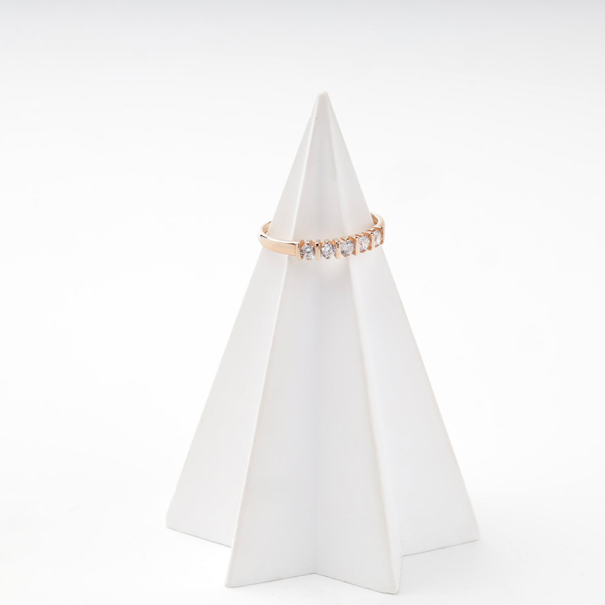 Rose gold 585 cubic zirconia ring on display — 1512K(Au) — Kabluchka