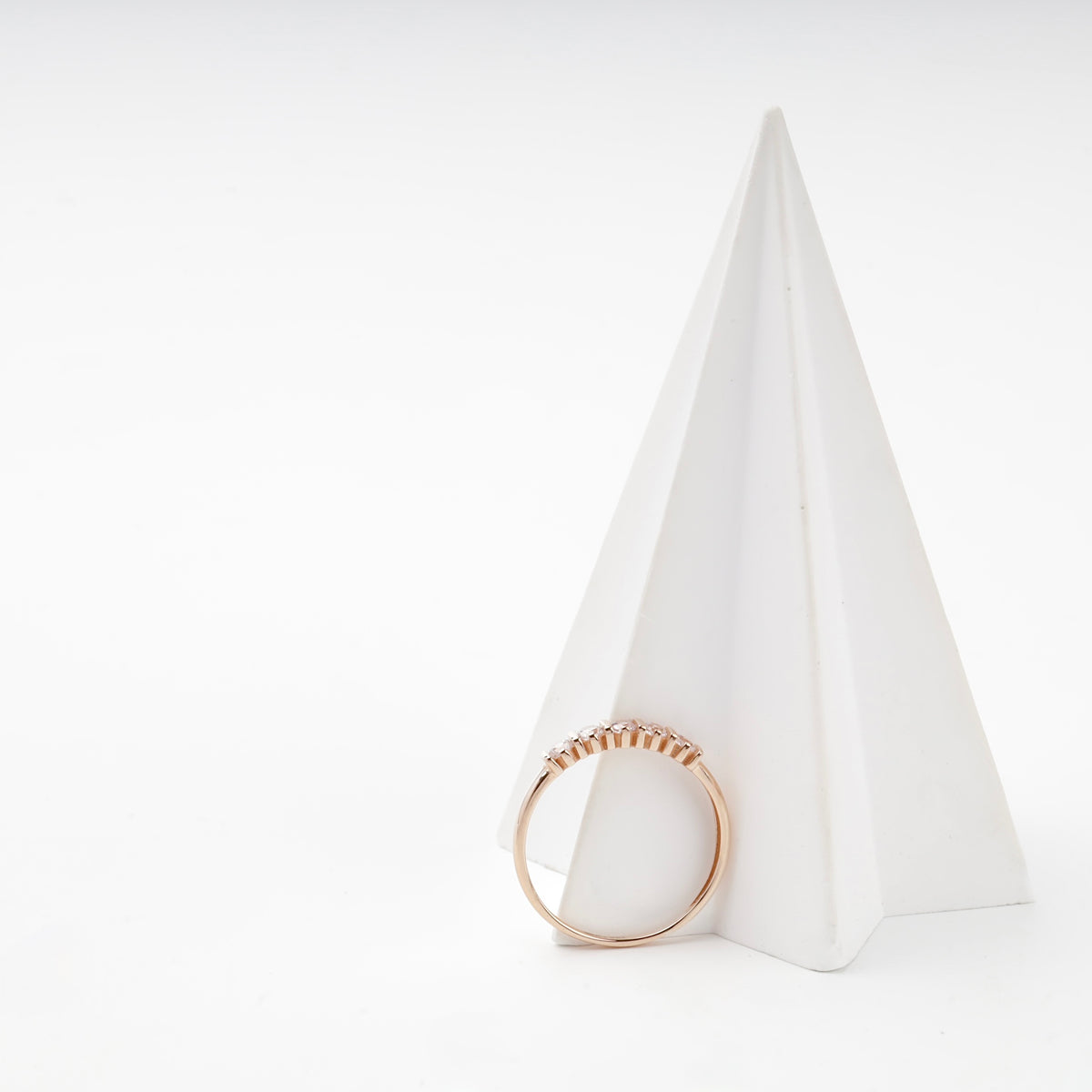 Rose gold five-stone cubic zirconia ring, front view — 1512K(Au) — Kabluchka