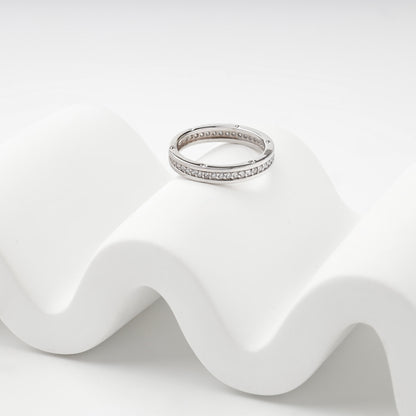 White Gold 585 channel ring angled profile