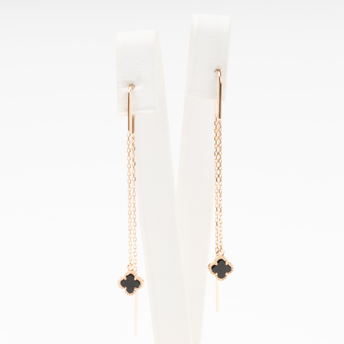 Rose gold threader earrings with black onyx clover pendant | Kabluchka