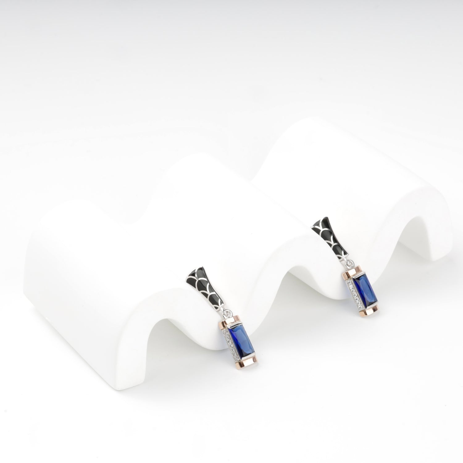 Blue alpinite drop earrings in rhodium-plated Silver 925, front view